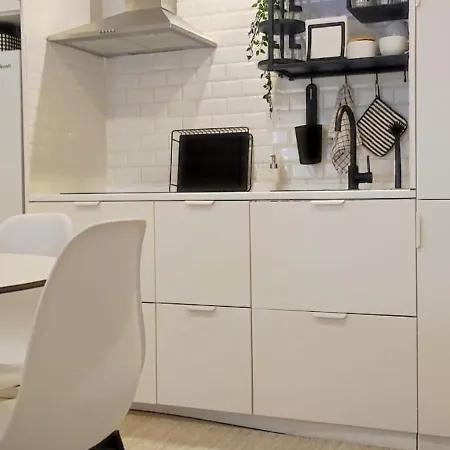 Naty With Terrace Daire