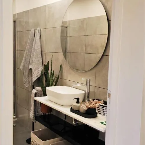 Naty With Terrace 아파트 *